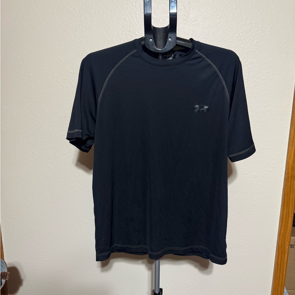 Under‎ Armour Black Short Sleeve Tee